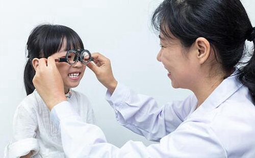 青少年远视矫正加盟,河南优尔视视力矫正加盟